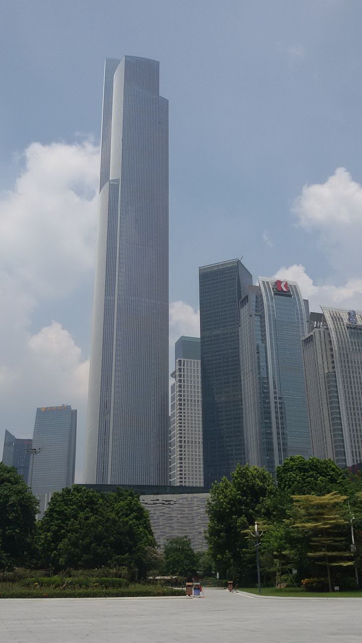 Guangzhou CTF Finance Centre. Fot. wikimedia PQ77wd